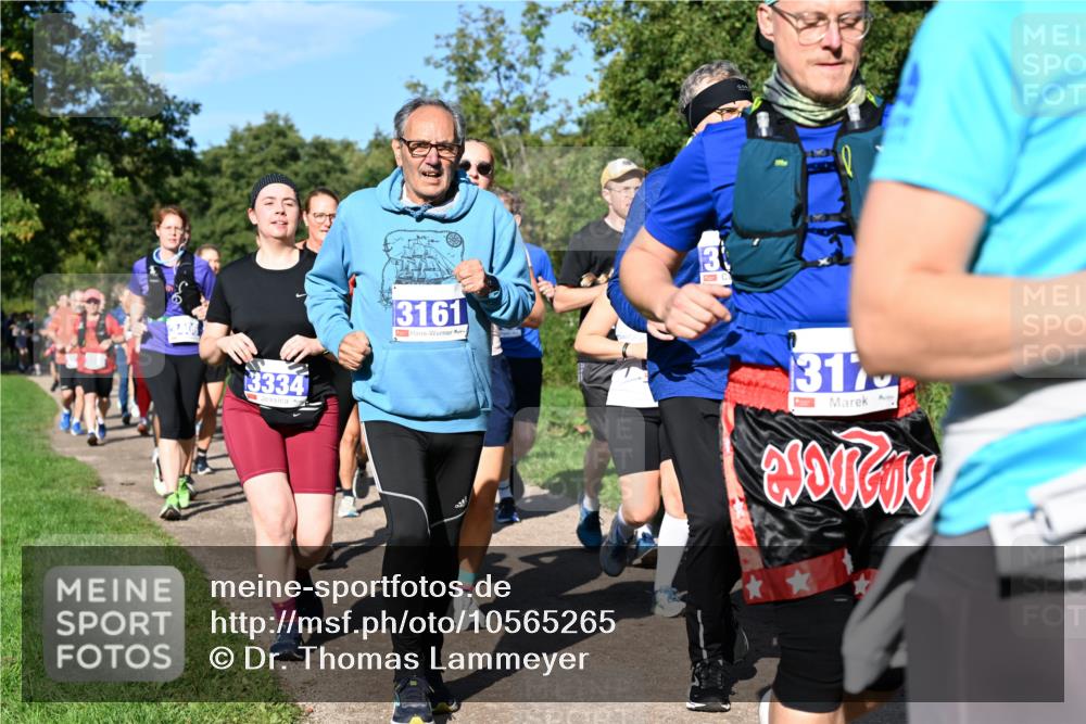 27.09.2026 - 35. Volkslauf durch das schöne Alstertal Dr. Thomas Lammeyer http://msf.ph/oto/10565265 27.09.2026 10:37:13 Laufen 3334, 3161, 317 meine-sportfotos.de
