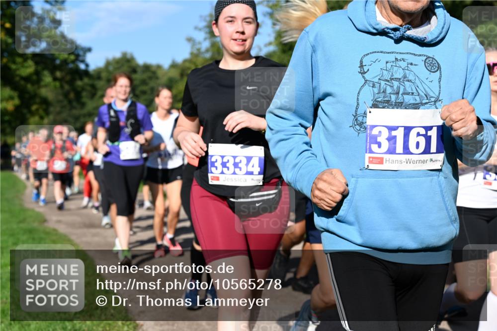 27.09.2026 - 35. Volkslauf durch das schöne Alstertal Dr. Thomas Lammeyer http://msf.ph/oto/10565278 27.09.2026 10:37:14 Laufen 3334, 3161 meine-sportfotos.de