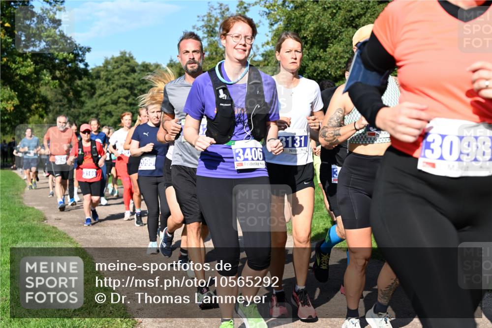 27.09.2026 - 35. Volkslauf durch das schöne Alstertal Dr. Thomas Lammeyer http://msf.ph/oto/10565292 27.09.2026 10:37:16 Laufen 169, 3406, 3131, 3098 meine-sportfotos.de