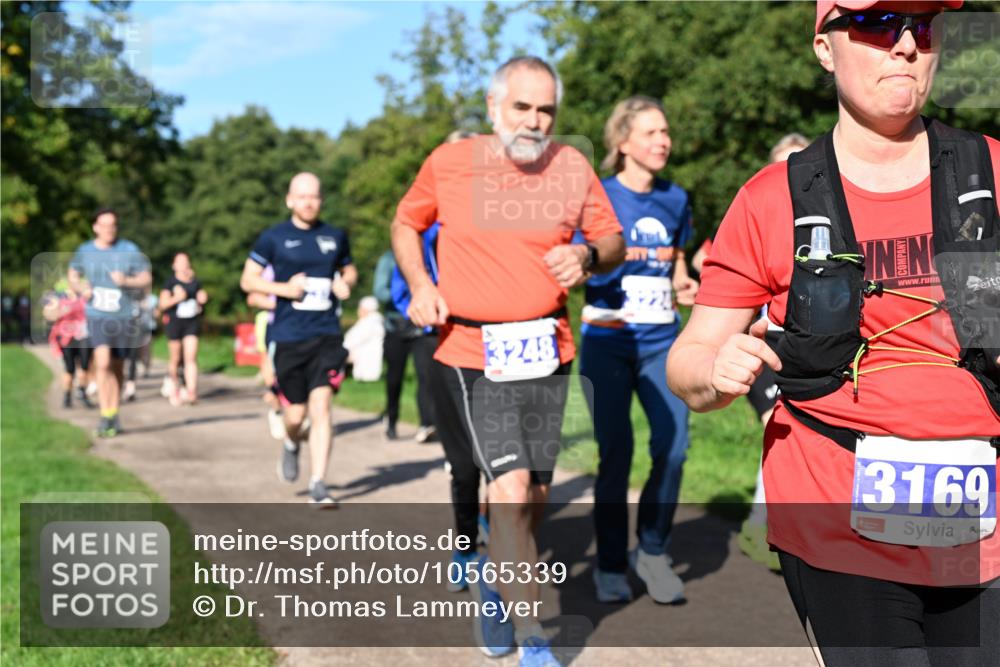 27.09.2026 - 35. Volkslauf durch das schöne Alstertal Dr. Thomas Lammeyer http://msf.ph/oto/10565339 27.09.2026 10:37:21 Laufen 3248, 3169 meine-sportfotos.de
