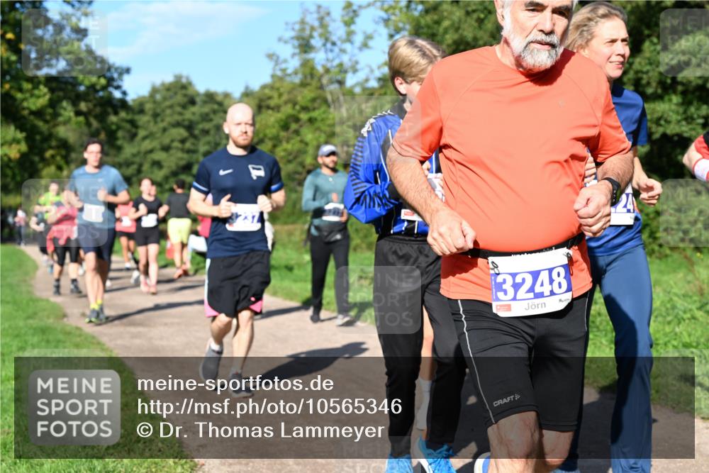 27.09.2026 - 35. Volkslauf durch das schöne Alstertal Dr. Thomas Lammeyer http://msf.ph/oto/10565346 27.09.2026 10:37:22 Laufen 3248 meine-sportfotos.de