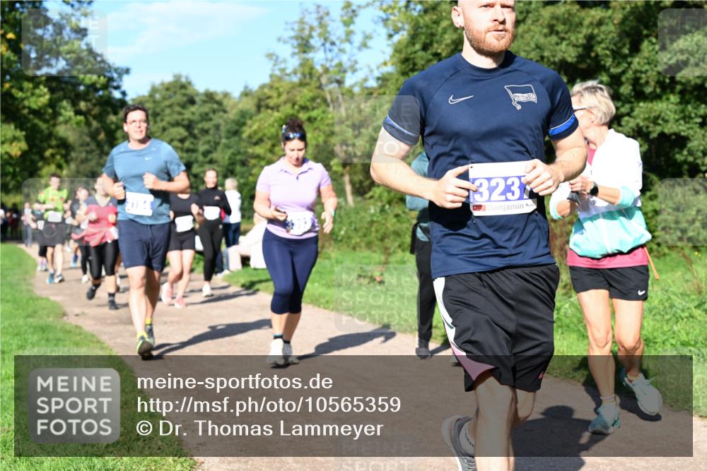 27.09.2026 - 35. Volkslauf durch das schöne Alstertal Dr. Thomas Lammeyer http://msf.ph/oto/10565359 27.09.2026 10:37:23 Laufen 323 meine-sportfotos.de
