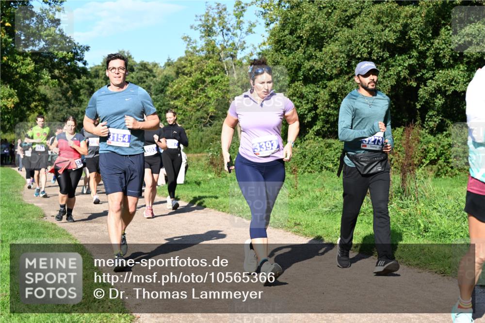27.09.2026 - 35. Volkslauf durch das schöne Alstertal Dr. Thomas Lammeyer http://msf.ph/oto/10565366 27.09.2026 10:37:24 Laufen 14, 1235, 357, 3154, 303, 3393, 5273 meine-sportfotos.de