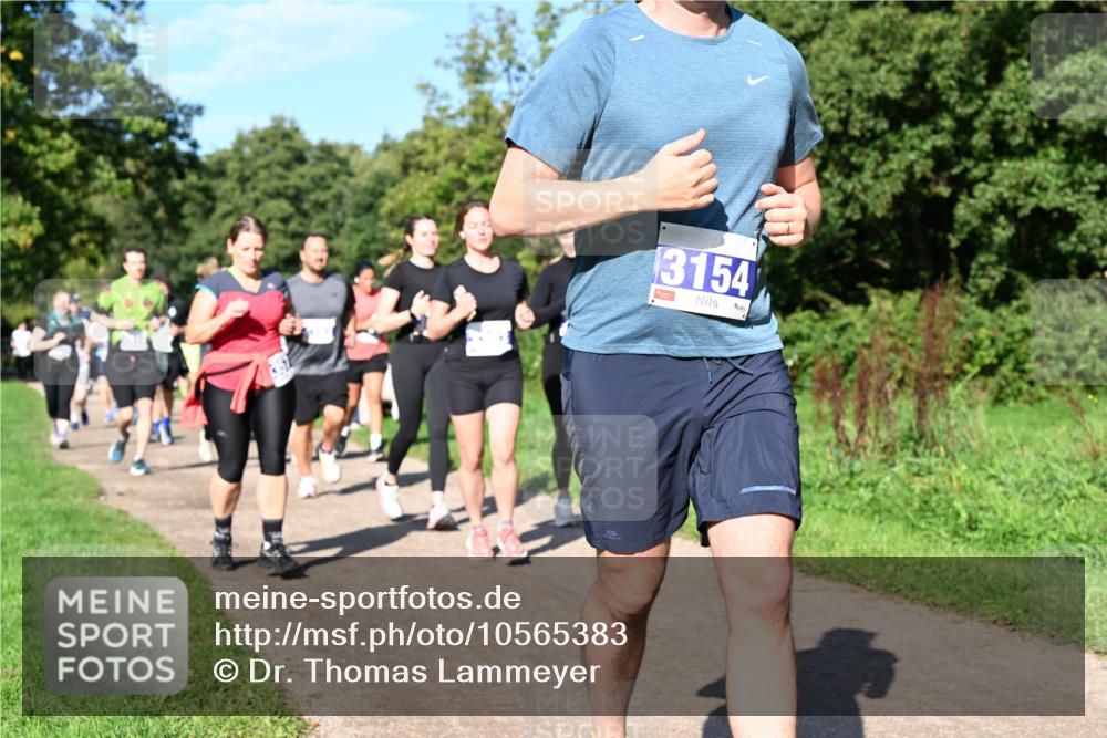 27.09.2026 - 35. Volkslauf durch das schöne Alstertal Dr. Thomas Lammeyer http://msf.ph/oto/10565383 27.09.2026 10:37:26 Laufen 3154 meine-sportfotos.de