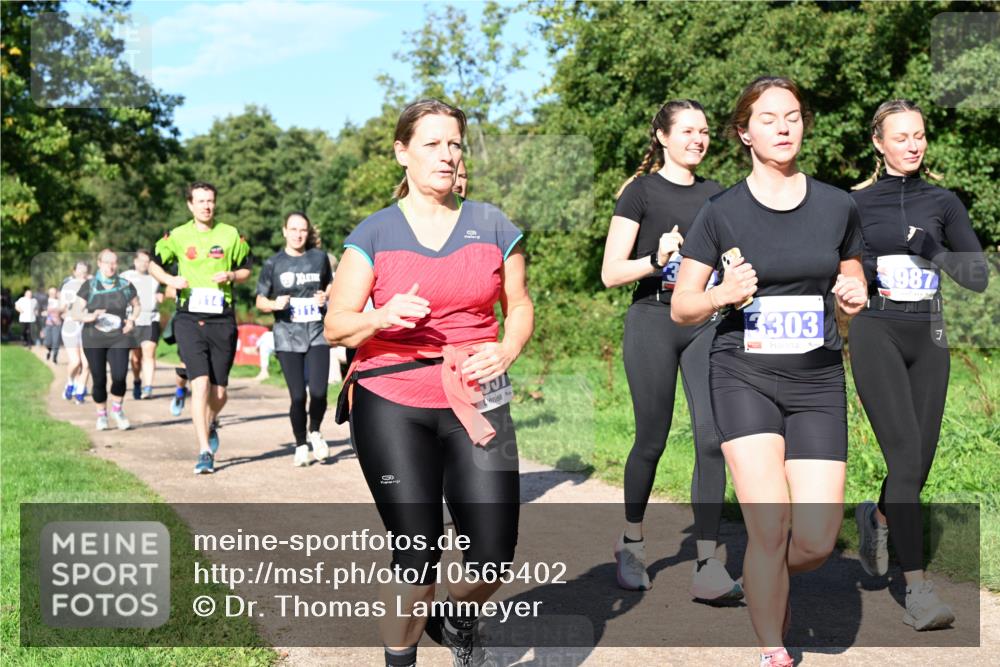 27.09.2026 - 35. Volkslauf durch das schöne Alstertal Dr. Thomas Lammeyer http://msf.ph/oto/10565402 27.09.2026 10:37:28 Laufen 3113, 303, 987, 7 meine-sportfotos.de