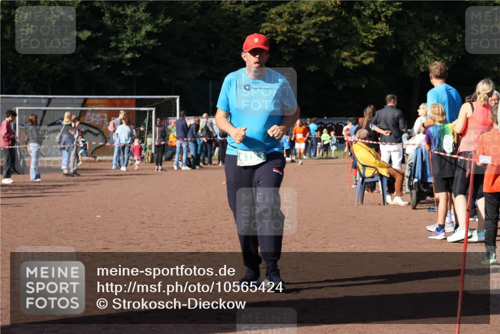 27.09.2026 - 35. Volkslauf durch das schöne Alstertal Strokosch-Dieckow http://msf.ph/oto/10565424 27.09.2026 11:11:11 Ziel 4183 meine-sportfotos.de