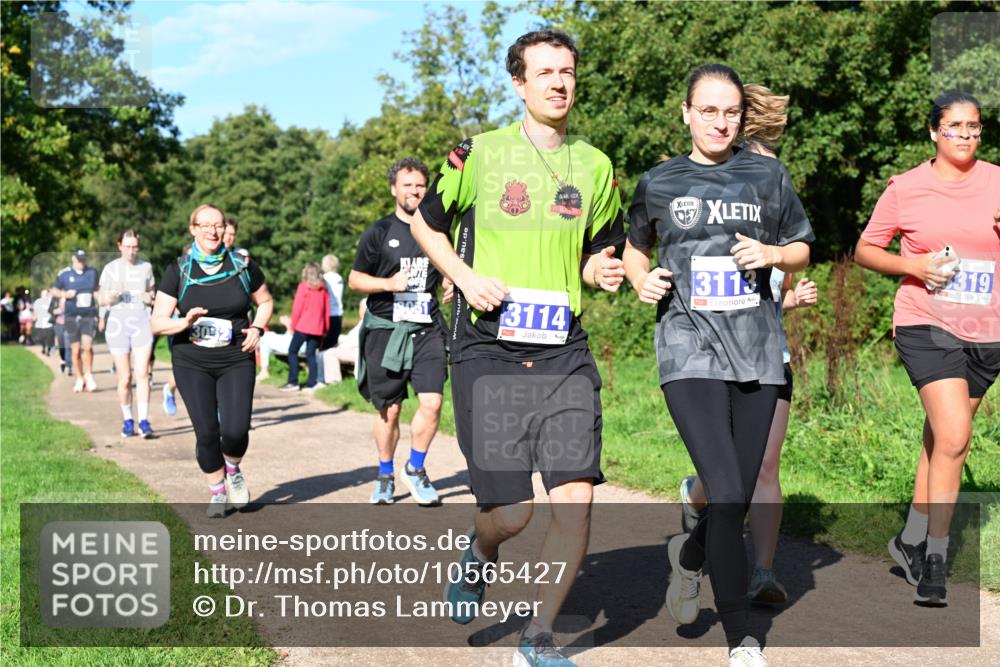 27.09.2026 - 35. Volkslauf durch das schöne Alstertal Dr. Thomas Lammeyer http://msf.ph/oto/10565427 27.09.2026 10:37:31 Laufen 13032, 3114, 3113, 319 meine-sportfotos.de