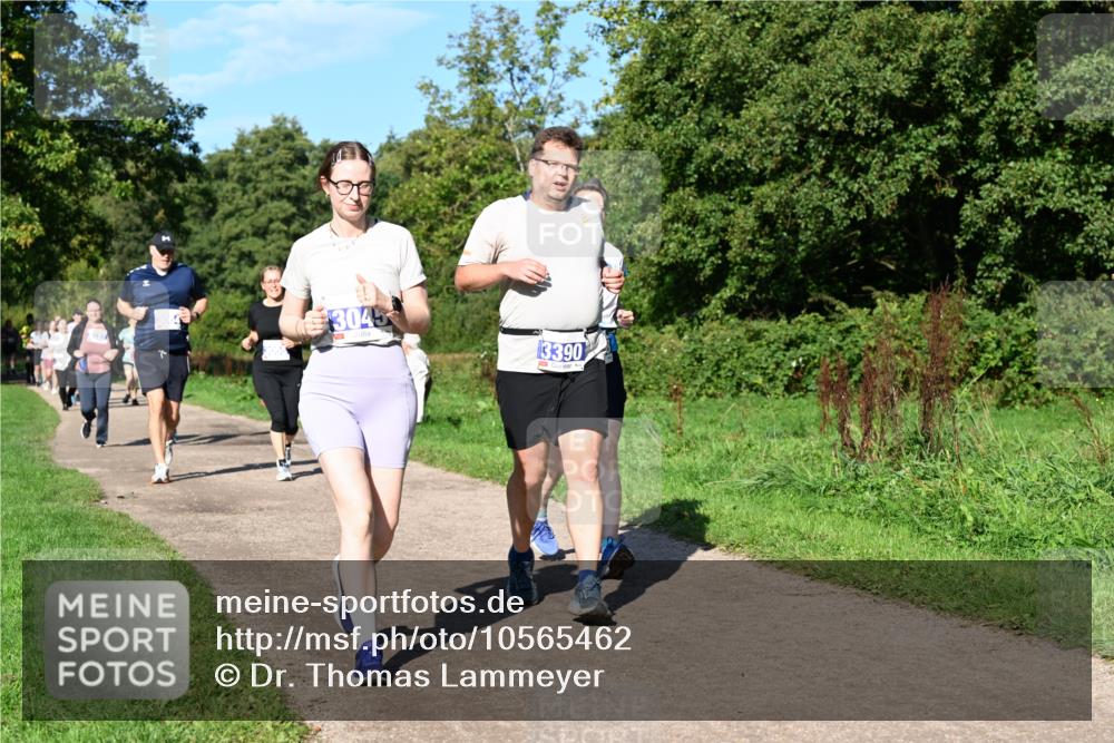27.09.2026 - 35. Volkslauf durch das schöne Alstertal Dr. Thomas Lammeyer http://msf.ph/oto/10565462 27.09.2026 10:37:34 Laufen 3045, 13390 meine-sportfotos.de
