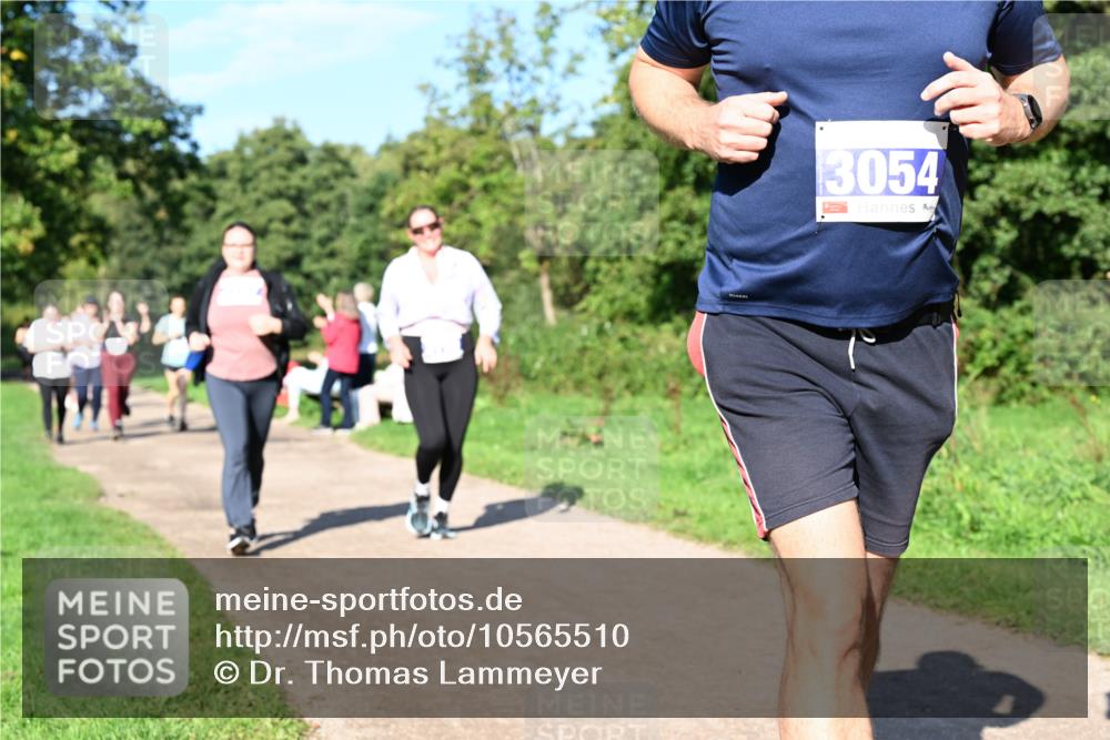 27.09.2026 - 35. Volkslauf durch das schöne Alstertal Dr. Thomas Lammeyer http://msf.ph/oto/10565510 27.09.2026 10:37:40 Laufen 3054 meine-sportfotos.de