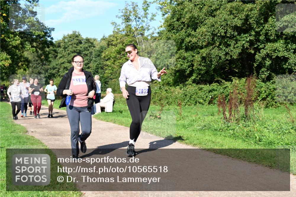 27.09.2026 - 35. Volkslauf durch das schöne Alstertal Dr. Thomas Lammeyer http://msf.ph/oto/10565518 27.09.2026 10:37:40 Laufen 3037, 3197, 3199 meine-sportfotos.de
