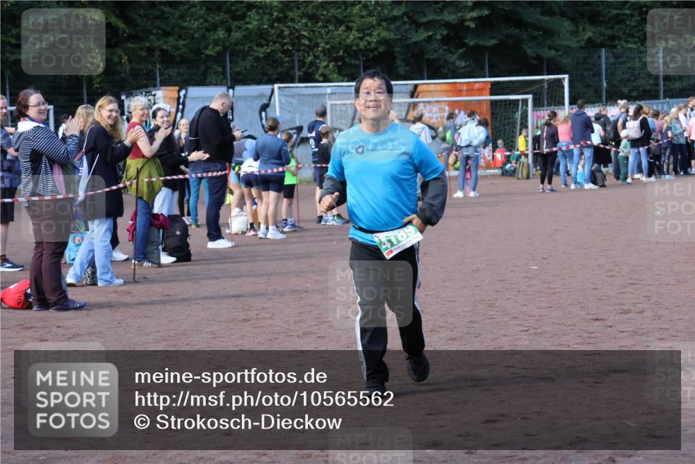 27.09.2026 - 35. Volkslauf durch das schöne Alstertal Strokosch-Dieckow http://msf.ph/oto/10565562 27.09.2026 11:10:06 Ziel 4189 meine-sportfotos.de
