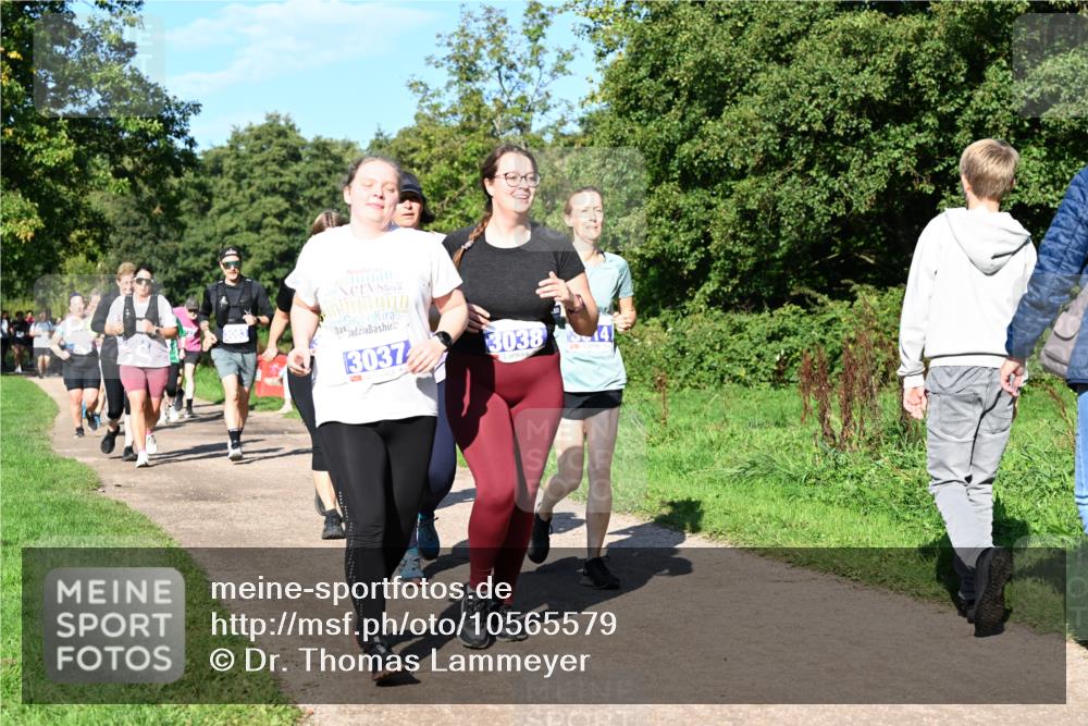27.09.2026 - 35. Volkslauf durch das schöne Alstertal Dr. Thomas Lammeyer http://msf.ph/oto/10565579 27.09.2026 10:37:47 Laufen 3037, 3038, 14 meine-sportfotos.de