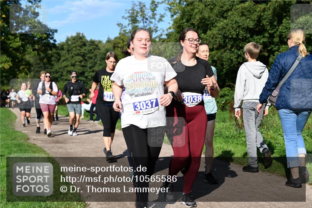 27.09.2026 - 35. Volkslauf durch das schöne Alstertal Dr. Thomas Lammeyer http://msf.ph/oto/10565586 27.09.2026 10:37:48 Laufen 331, 3037, 3038 meine-sportfotos.de