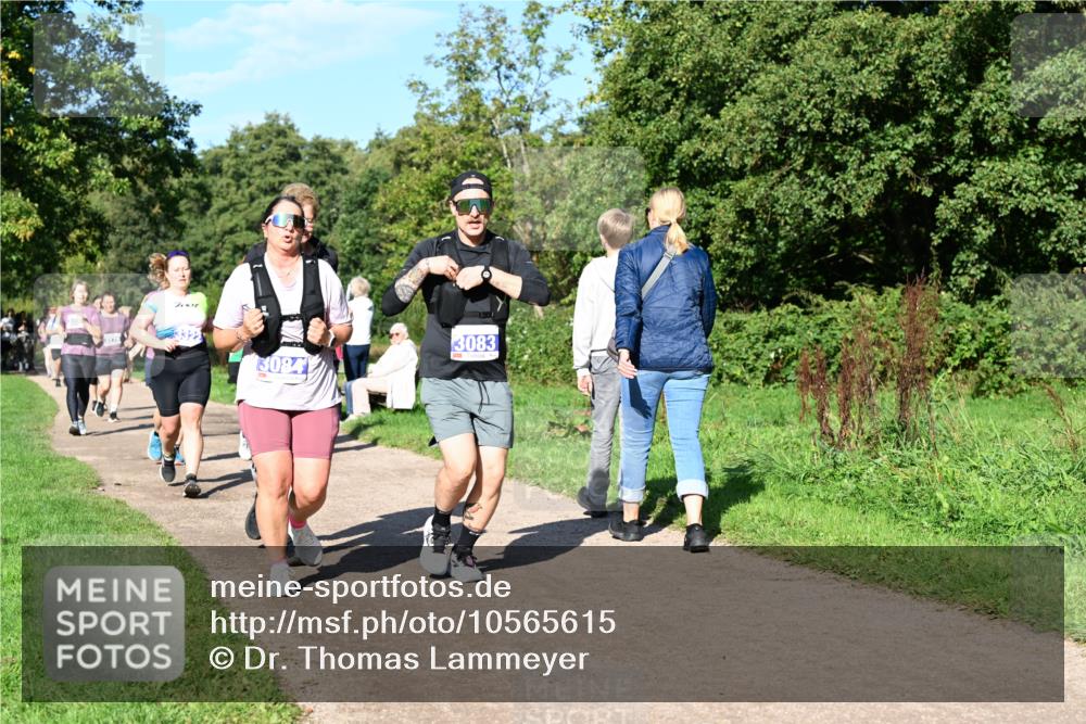 27.09.2026 - 35. Volkslauf durch das schöne Alstertal Dr. Thomas Lammeyer http://msf.ph/oto/10565615 27.09.2026 10:37:51 Laufen 3325, 6084, 3083 meine-sportfotos.de