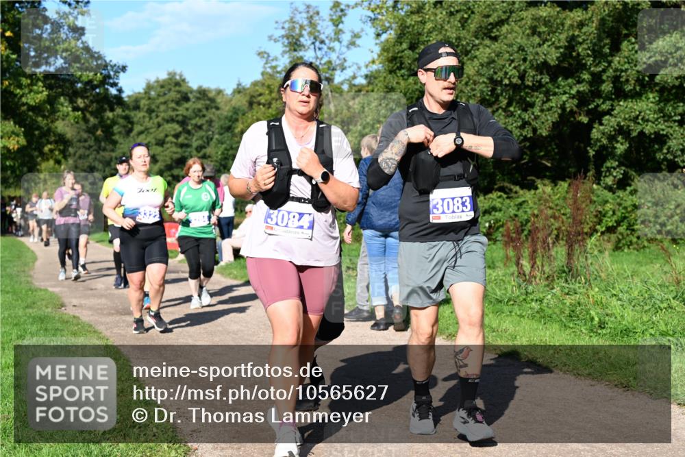 27.09.2026 - 35. Volkslauf durch das schöne Alstertal Dr. Thomas Lammeyer http://msf.ph/oto/10565627 27.09.2026 10:37:52 Laufen 7001, 3084, 3083 meine-sportfotos.de