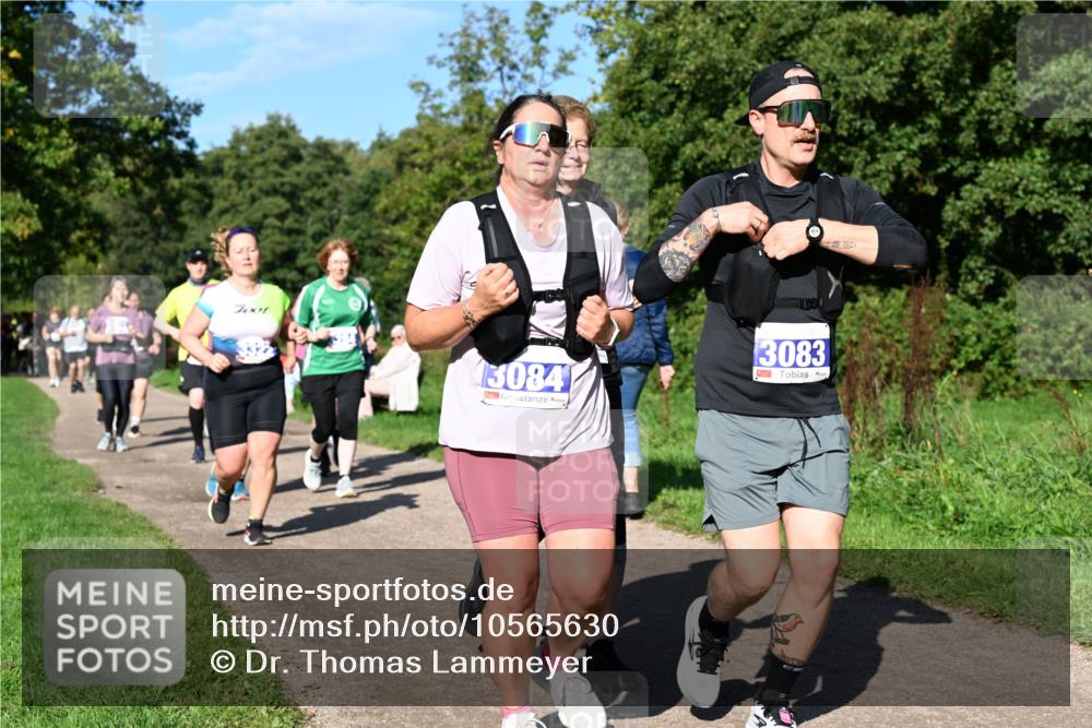 27.09.2026 - 35. Volkslauf durch das schöne Alstertal Dr. Thomas Lammeyer http://msf.ph/oto/10565630 27.09.2026 10:37:53 Laufen 3084, 3083 meine-sportfotos.de