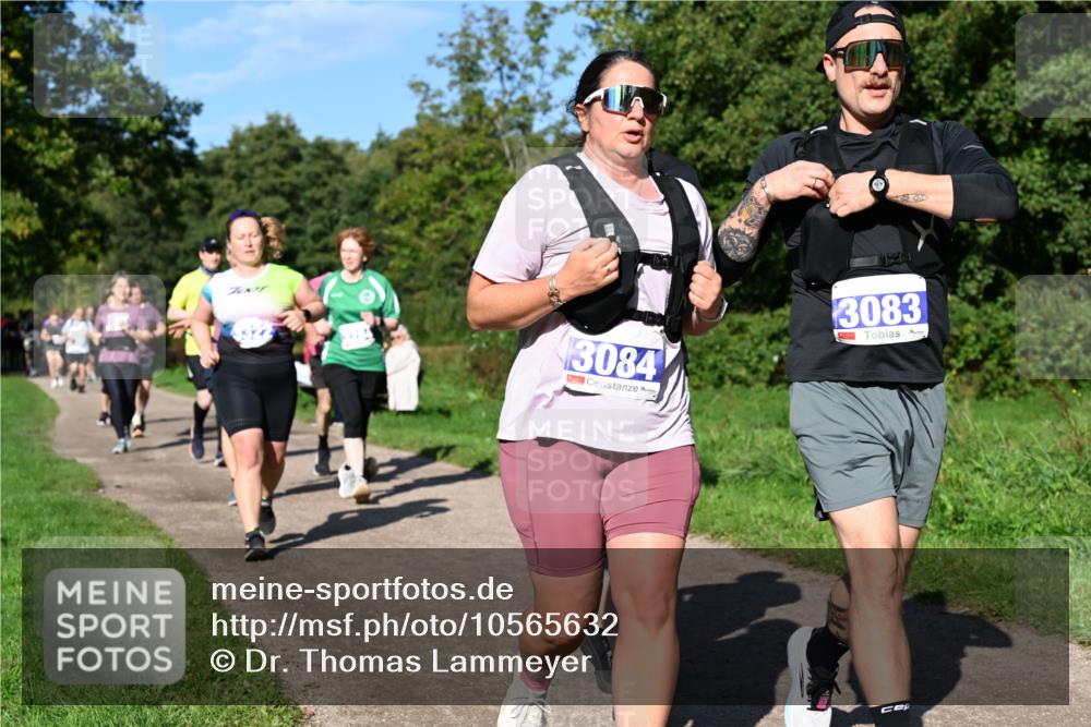 27.09.2026 - 35. Volkslauf durch das schöne Alstertal Dr. Thomas Lammeyer http://msf.ph/oto/10565632 27.09.2026 10:37:53 Laufen 300, 3084, 3083 meine-sportfotos.de