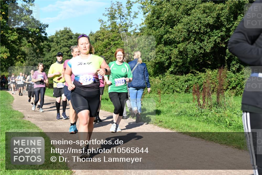 27.09.2026 - 35. Volkslauf durch das schöne Alstertal Dr. Thomas Lammeyer http://msf.ph/oto/10565644 27.09.2026 10:37:54 Laufen 23, 3284 meine-sportfotos.de