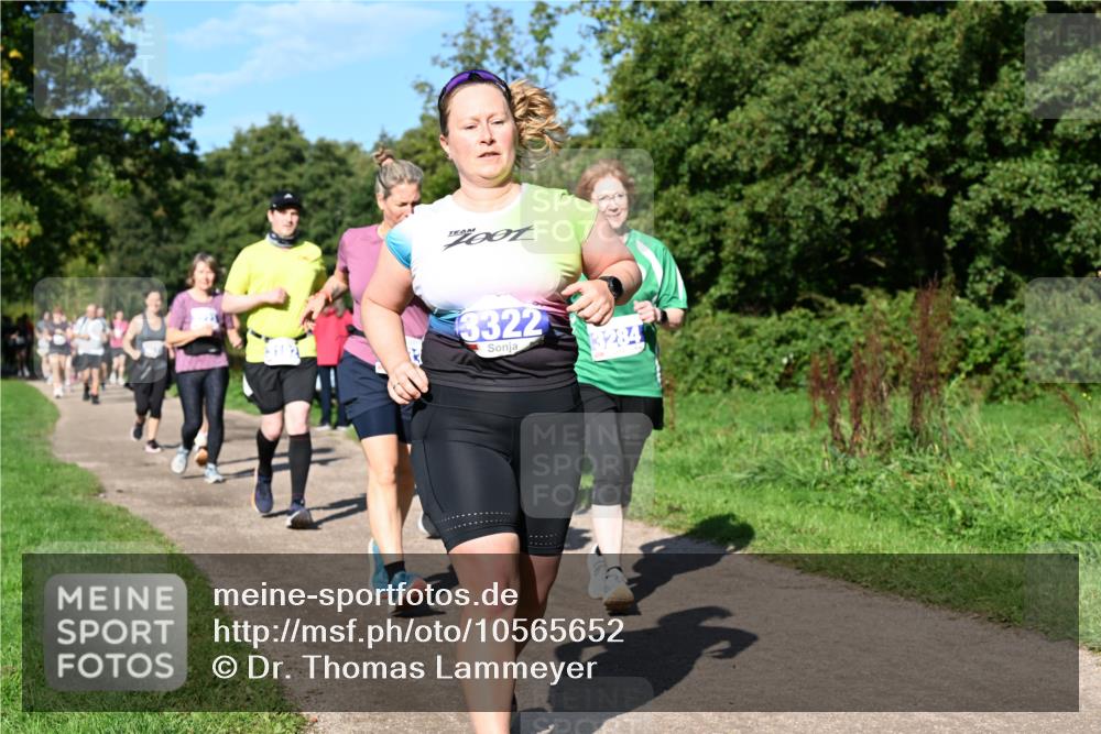27.09.2026 - 35. Volkslauf durch das schöne Alstertal Dr. Thomas Lammeyer http://msf.ph/oto/10565652 27.09.2026 10:37:55 Laufen 3322 meine-sportfotos.de