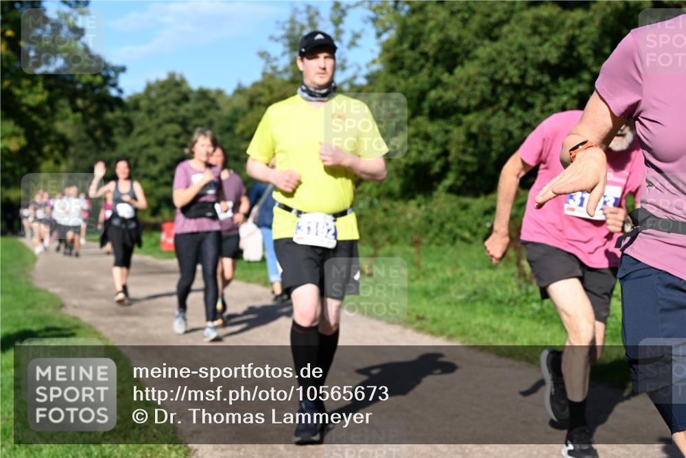 27.09.2026 - 35. Volkslauf durch das schöne Alstertal Dr. Thomas Lammeyer http://msf.ph/oto/10565673 27.09.2026 10:37:58 Laufen 13192 meine-sportfotos.de