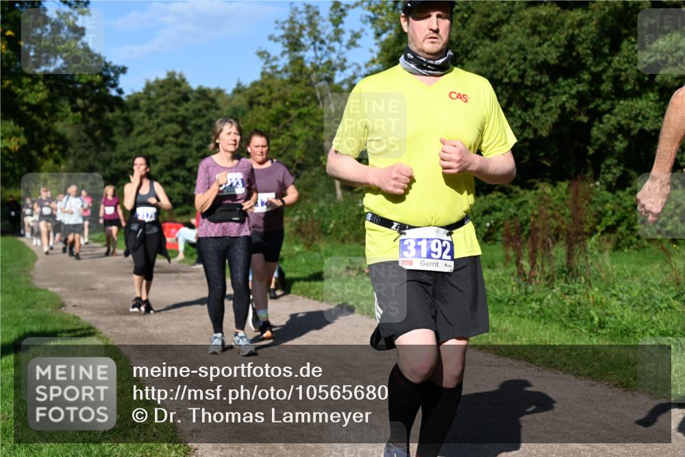 27.09.2026 - 35. Volkslauf durch das schöne Alstertal Dr. Thomas Lammeyer http://msf.ph/oto/10565680 27.09.2026 10:37:58 Laufen 37, 3192 meine-sportfotos.de