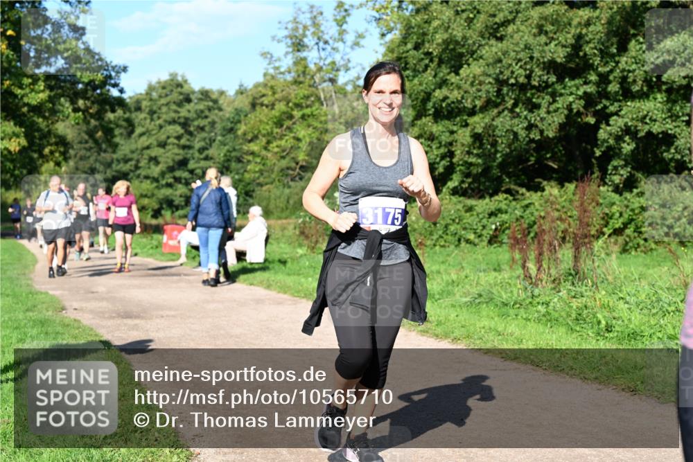 27.09.2026 - 35. Volkslauf durch das schöne Alstertal Dr. Thomas Lammeyer http://msf.ph/oto/10565710 27.09.2026 10:38:02 Laufen 3175 meine-sportfotos.de