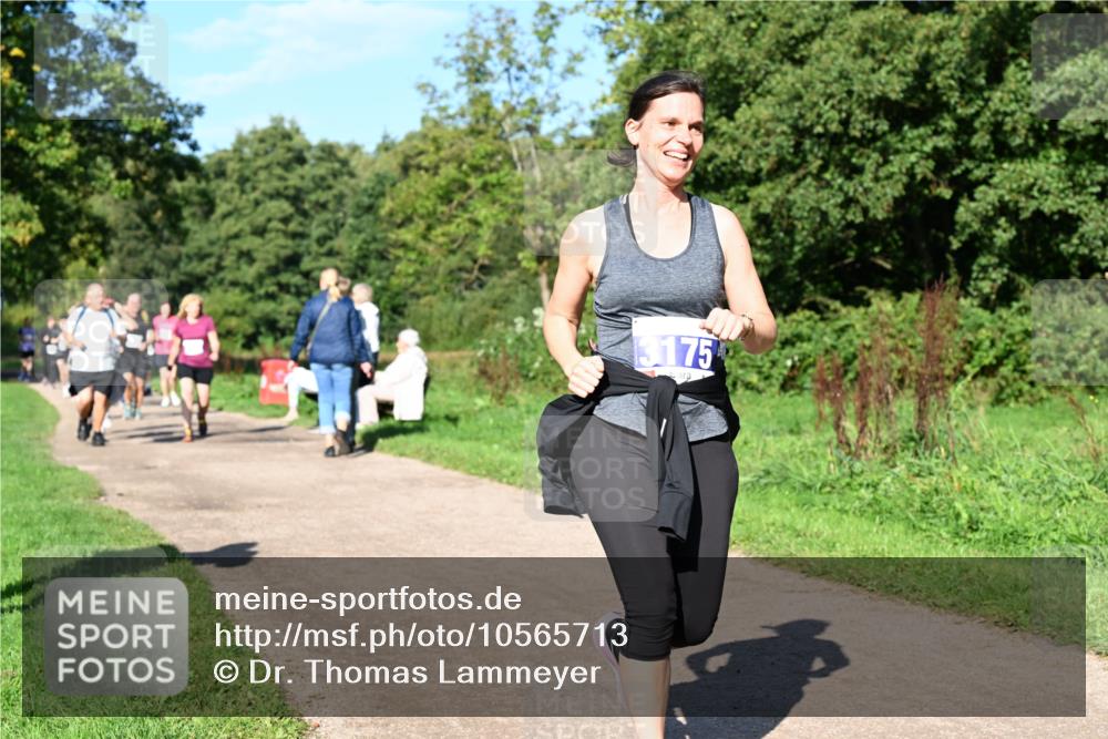 27.09.2026 - 35. Volkslauf durch das schöne Alstertal Dr. Thomas Lammeyer http://msf.ph/oto/10565713 27.09.2026 10:38:02 Laufen 3175 meine-sportfotos.de