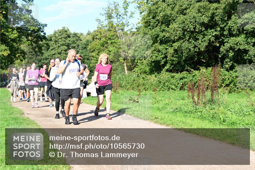 27.09.2026 - 35. Volkslauf durch das schöne Alstertal Dr. Thomas Lammeyer http://msf.ph/oto/10565730 27.09.2026 10:38:08 Laufen 3074, 3108, 3218 meine-sportfotos.de
