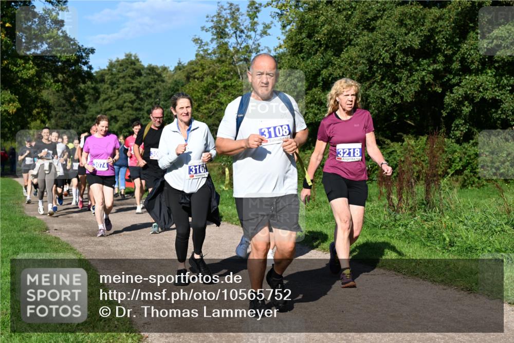 27.09.2026 - 35. Volkslauf durch das schöne Alstertal Dr. Thomas Lammeyer http://msf.ph/oto/10565752 27.09.2026 10:38:10 Laufen 3074, 30, 310, 3108, 3218 meine-sportfotos.de