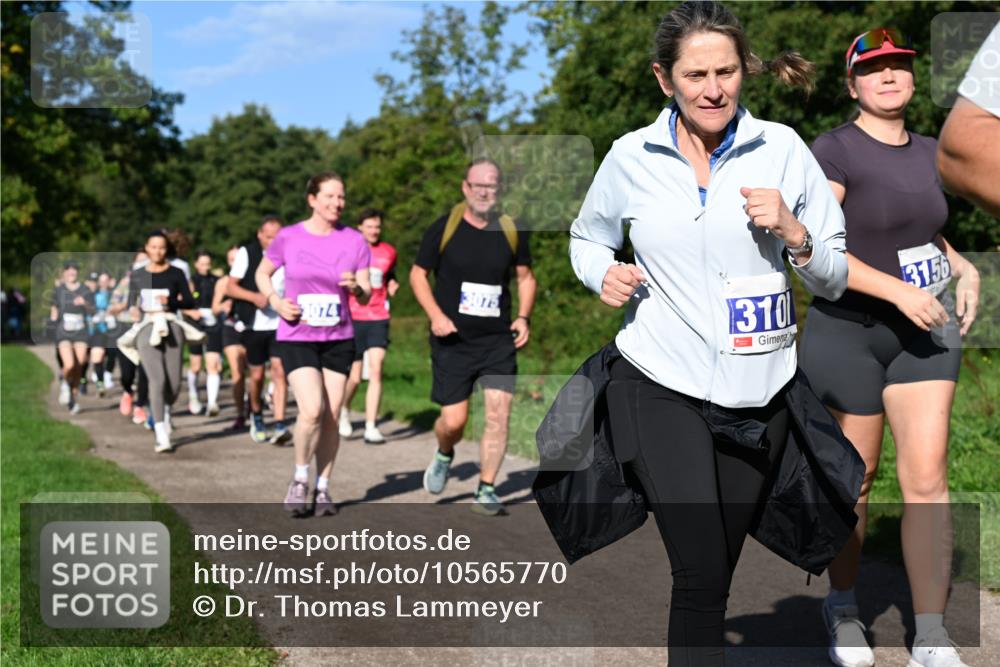 27.09.2026 - 35. Volkslauf durch das schöne Alstertal Dr. Thomas Lammeyer http://msf.ph/oto/10565770 27.09.2026 10:38:12 Laufen 2074, 310, 3156 meine-sportfotos.de