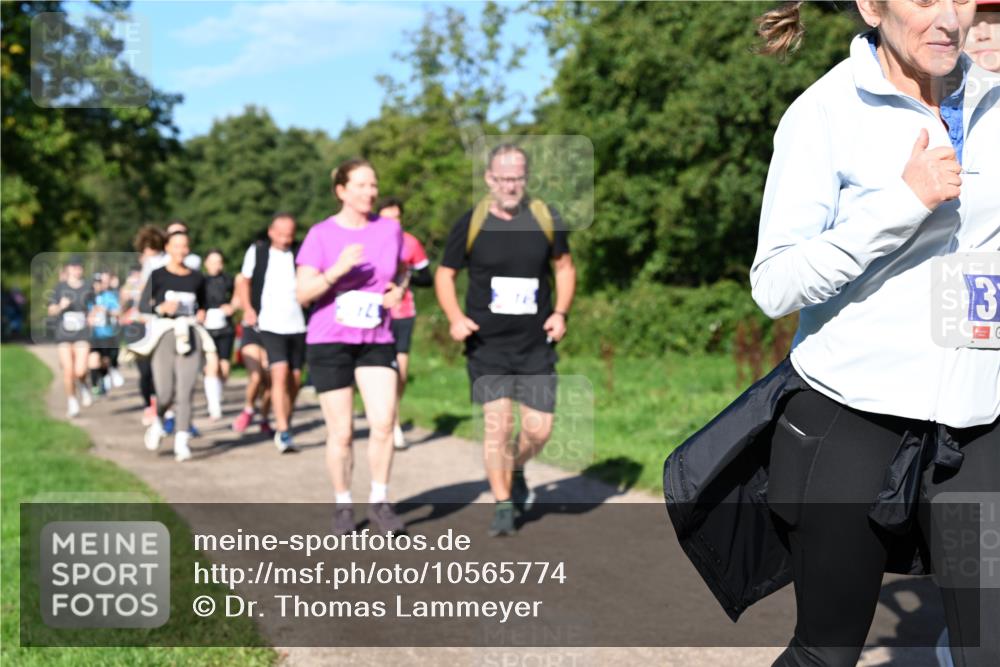 27.09.2026 - 35. Volkslauf durch das schöne Alstertal Dr. Thomas Lammeyer http://msf.ph/oto/10565774 27.09.2026 10:38:12 Laufen 3 meine-sportfotos.de
