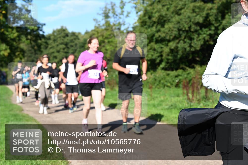 27.09.2026 - 35. Volkslauf durch das schöne Alstertal Dr. Thomas Lammeyer http://msf.ph/oto/10565776 27.09.2026 10:38:13 Laufen  meine-sportfotos.de