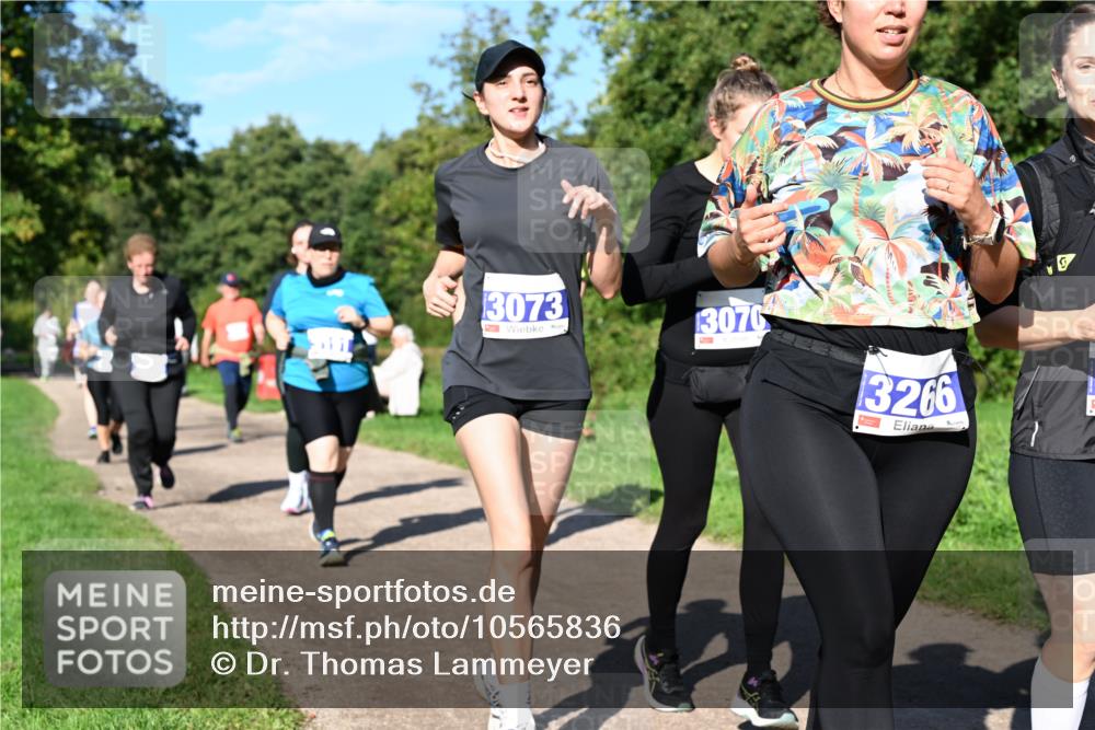 27.09.2026 - 35. Volkslauf durch das schöne Alstertal Dr. Thomas Lammeyer http://msf.ph/oto/10565836 27.09.2026 10:38:19 Laufen 3073, 13070, 3266 meine-sportfotos.de