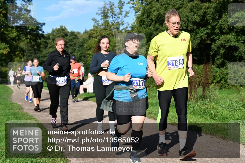 27.09.2026 - 35. Volkslauf durch das schöne Alstertal Dr. Thomas Lammeyer http://msf.ph/oto/10565852 27.09.2026 10:38:21 Laufen 3189, 3030, 3191 meine-sportfotos.de
