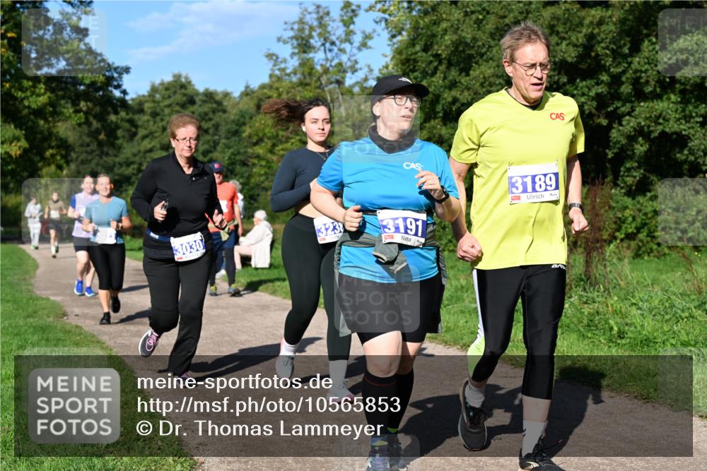 27.09.2026 - 35. Volkslauf durch das schöne Alstertal Dr. Thomas Lammeyer http://msf.ph/oto/10565853 27.09.2026 10:38:21 Laufen 3030, 323, 3191, 3189 meine-sportfotos.de