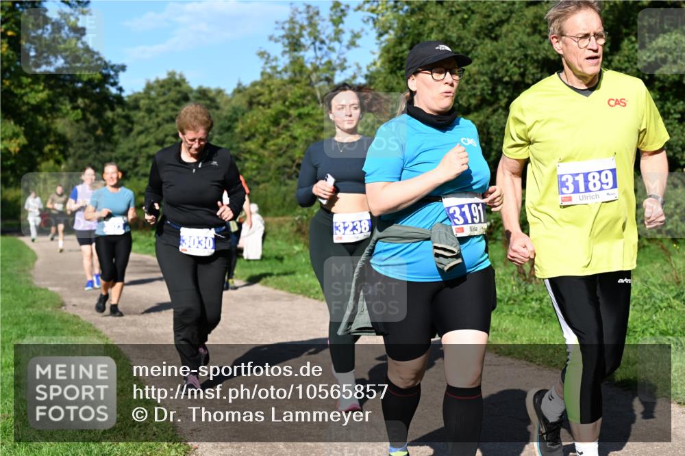 27.09.2026 - 35. Volkslauf durch das schöne Alstertal Dr. Thomas Lammeyer http://msf.ph/oto/10565857 27.09.2026 10:38:22 Laufen 3189, 3238, 3191, 3030 meine-sportfotos.de