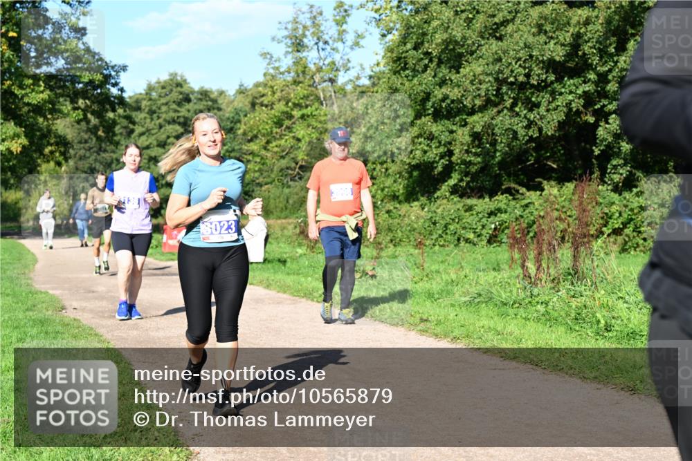 27.09.2026 - 35. Volkslauf durch das schöne Alstertal Dr. Thomas Lammeyer http://msf.ph/oto/10565879 27.09.2026 10:38:24 Laufen 6023 meine-sportfotos.de