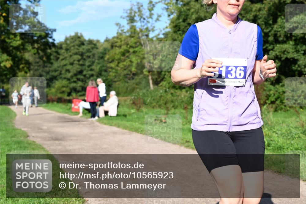 27.09.2026 - 35. Volkslauf durch das schöne Alstertal Dr. Thomas Lammeyer http://msf.ph/oto/10565923 27.09.2026 10:38:29 Laufen 136 meine-sportfotos.de