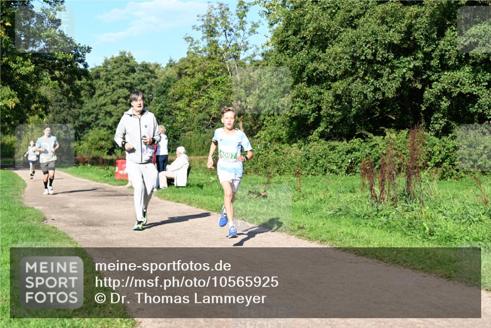 27.09.2026 - 35. Volkslauf durch das schöne Alstertal Dr. Thomas Lammeyer http://msf.ph/oto/10565925 27.09.2026 10:38:38 Laufen 3969, 4097 meine-sportfotos.de