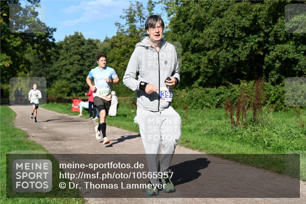27.09.2026 - 35. Volkslauf durch das schöne Alstertal Dr. Thomas Lammeyer http://msf.ph/oto/10565957 27.09.2026 10:38:41 Laufen 4107, 396 meine-sportfotos.de