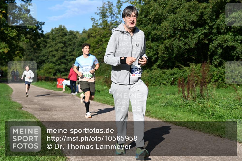 27.09.2026 - 35. Volkslauf durch das schöne Alstertal Dr. Thomas Lammeyer http://msf.ph/oto/10565958 27.09.2026 10:38:41 Laufen 4107, 396 meine-sportfotos.de
