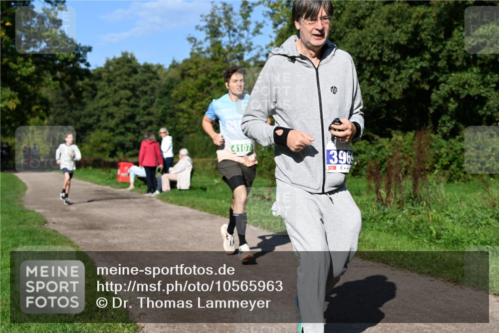 27.09.2026 - 35. Volkslauf durch das schöne Alstertal Dr. Thomas Lammeyer http://msf.ph/oto/10565963 27.09.2026 10:38:42 Laufen 4107, 396 meine-sportfotos.de