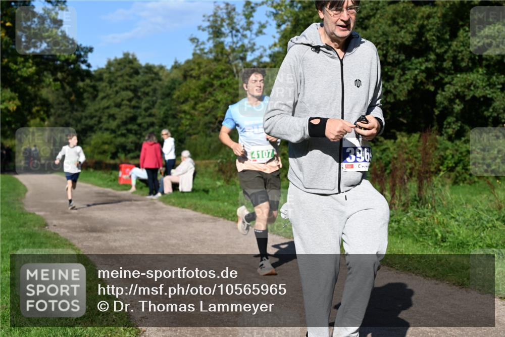 27.09.2026 - 35. Volkslauf durch das schöne Alstertal Dr. Thomas Lammeyer http://msf.ph/oto/10565965 27.09.2026 10:38:42 Laufen 4107, 396 meine-sportfotos.de