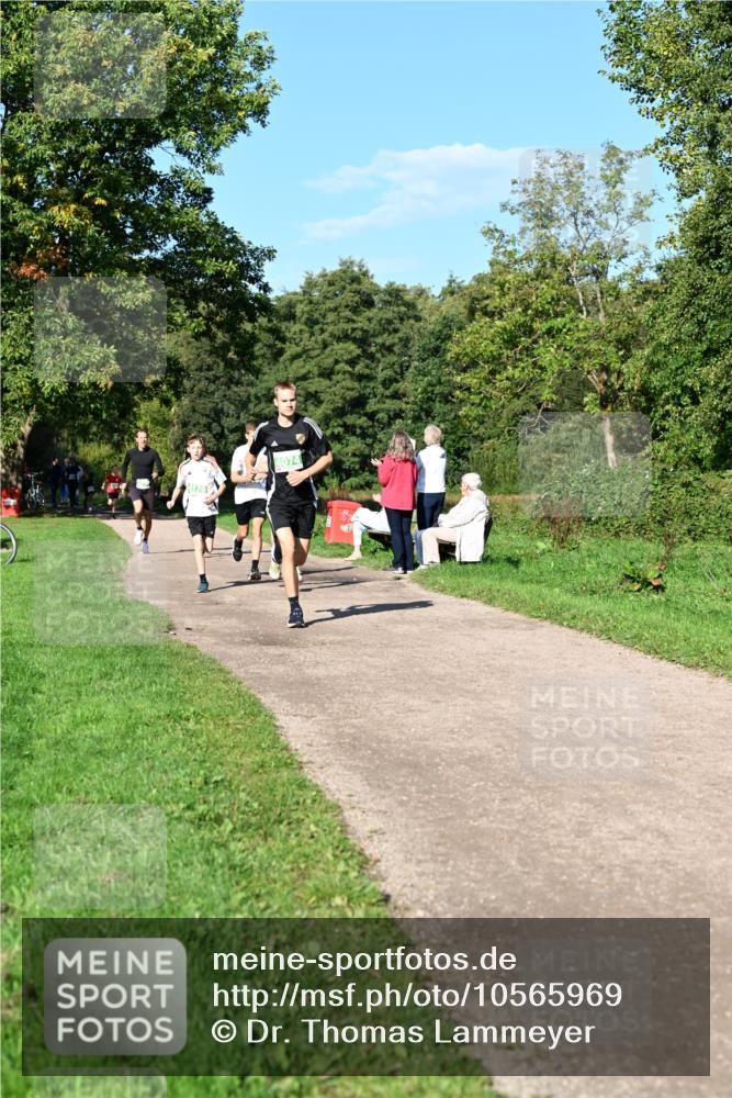 27.09.2026 - 35. Volkslauf durch das schöne Alstertal Dr. Thomas Lammeyer http://msf.ph/oto/10565969 27.09.2026 10:38:53 Laufen 20 meine-sportfotos.de