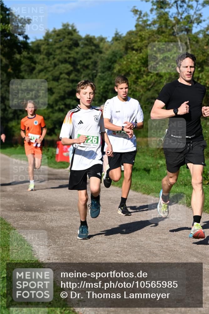 27.09.2026 - 35. Volkslauf durch das schöne Alstertal Dr. Thomas Lammeyer http://msf.ph/oto/10565985 27.09.2026 10:38:56 Laufen 26 meine-sportfotos.de