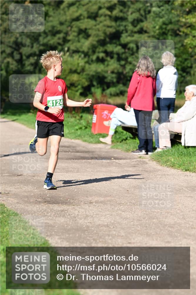 27.09.2026 - 35. Volkslauf durch das schöne Alstertal Dr. Thomas Lammeyer http://msf.ph/oto/10566024 27.09.2026 10:39:04 Laufen 4124 meine-sportfotos.de