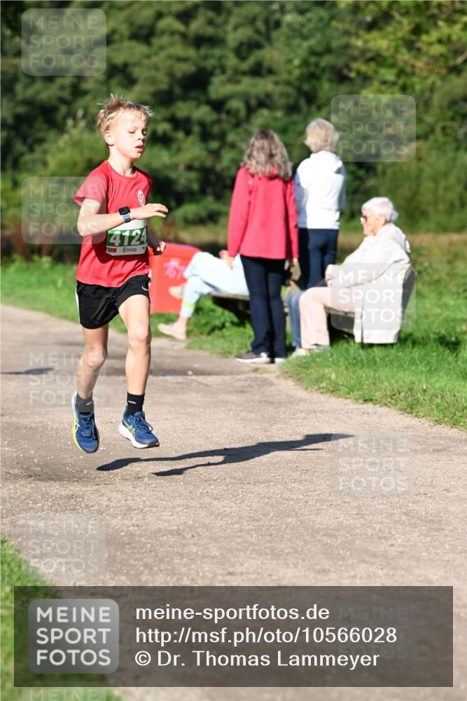 27.09.2026 - 35. Volkslauf durch das schöne Alstertal Dr. Thomas Lammeyer http://msf.ph/oto/10566028 27.09.2026 10:39:04 Laufen 4124 meine-sportfotos.de