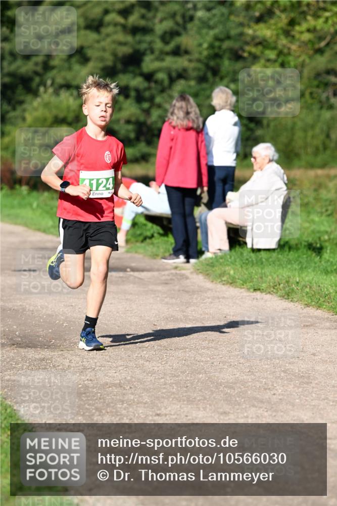 27.09.2026 - 35. Volkslauf durch das schöne Alstertal Dr. Thomas Lammeyer http://msf.ph/oto/10566030 27.09.2026 10:39:04 Laufen 4124 meine-sportfotos.de
