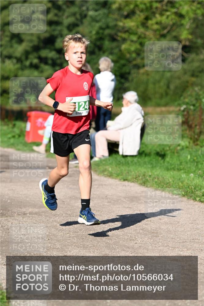 27.09.2026 - 35. Volkslauf durch das schöne Alstertal Dr. Thomas Lammeyer http://msf.ph/oto/10566034 27.09.2026 10:39:05 Laufen 124 meine-sportfotos.de