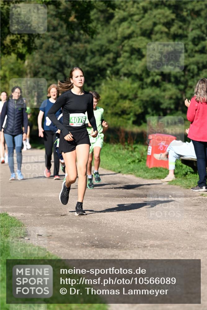 27.09.2026 - 35. Volkslauf durch das schöne Alstertal Dr. Thomas Lammeyer http://msf.ph/oto/10566089 27.09.2026 10:39:16 Laufen 4076, 11171, 167 meine-sportfotos.de